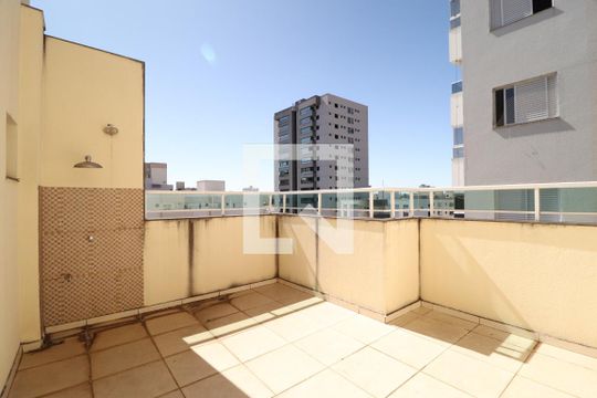 Terraço de apartamento para alugar com 3 quartos, 134m² em Santa Mônica, Uberlândia