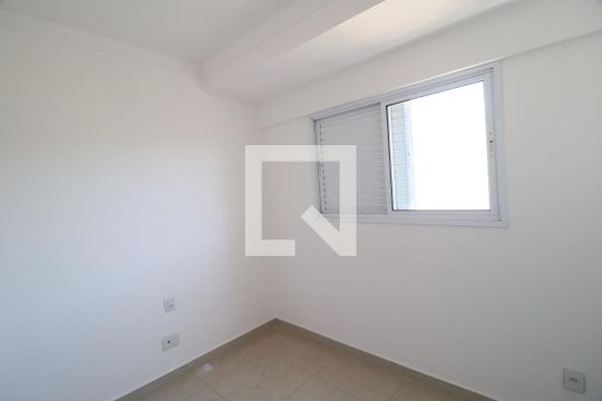 Quarto 1 de apartamento para alugar com 2 quartos, 116m² em Santa Mônica, Uberlândia