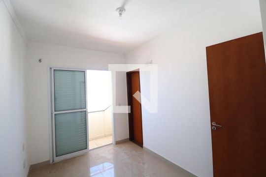 Quarto 2 - Suíte de apartamento para alugar com 2 quartos, 116m² em Santa Mônica, Uberlândia