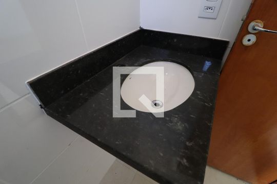 Banheiro do Terraço de apartamento para alugar com 2 quartos, 116m² em Santa Mônica, Uberlândia