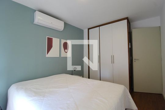 Quarto 1 de apartamento para alugar com 3 quartos, 122m² em Vila Olímpia, São Paulo