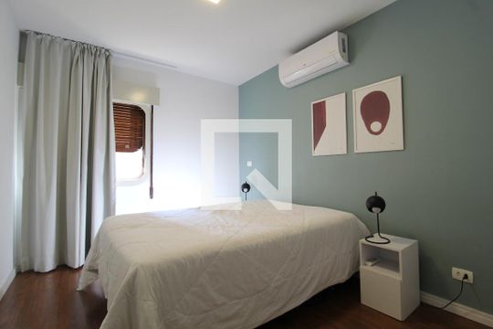 Quarto 1 de apartamento para alugar com 3 quartos, 122m² em Vila Olímpia, São Paulo