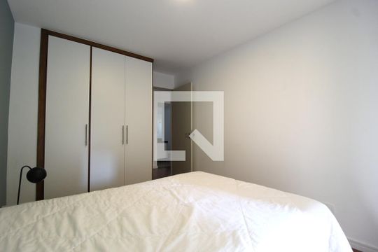 Quarto 1 de apartamento para alugar com 3 quartos, 122m² em Vila Olímpia, São Paulo