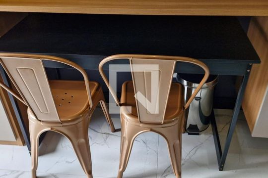 Cozinha de kitnet/studio à venda com 1 quarto, 27m² em Pompeia, São Paulo