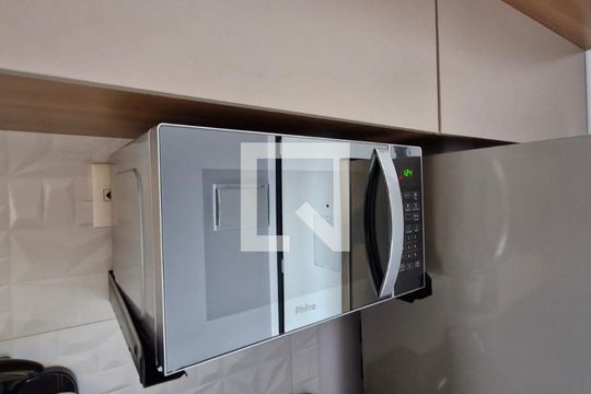 Cozinha de kitnet/studio à venda com 1 quarto, 27m² em Pompeia, São Paulo