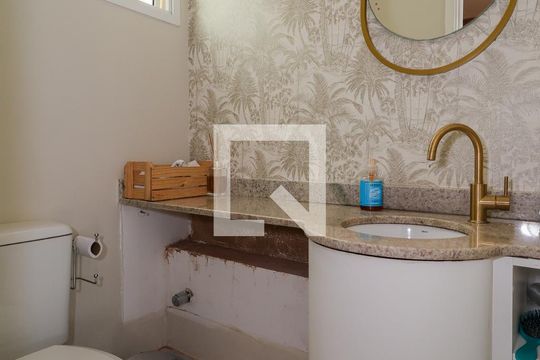 Lavabo de casa de condomínio para alugar com 4 quartos, 230m² em Jardim Monte Kemel, São Paulo