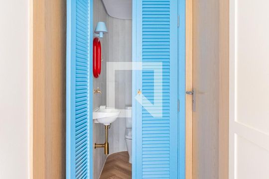 Lavabo de apartamento para alugar com 2 quartos, 90m² em Chácara Santo Antônio (zona Sul), São Paulo