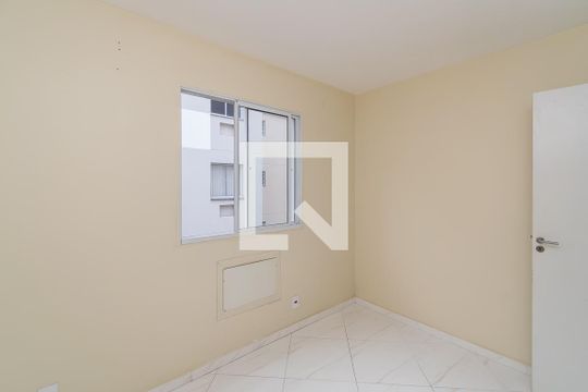 Quarto 2 de apartamento à venda com 2 quartos, 45m² em Manguinhos, Rio de Janeiro