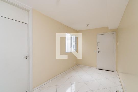Sala de apartamento à venda com 2 quartos, 45m² em Manguinhos, Rio de Janeiro