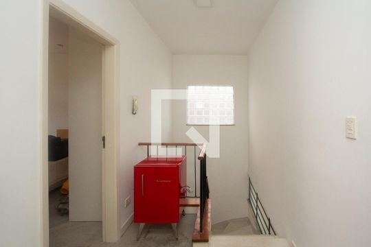 Corredor de casa à venda com 4 quartos, 220m² em Jardim Novo Mundo, São Paulo