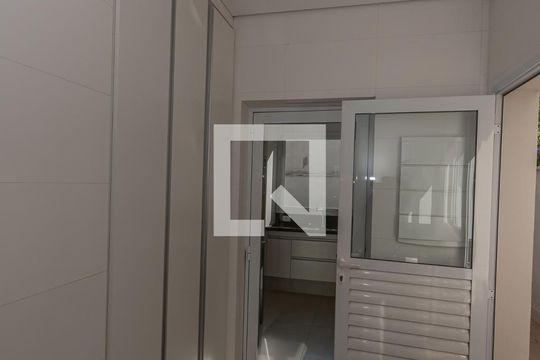 Área de Serviço de casa de condomínio para alugar com 3 quartos, 205m² em Residencial Real Park Sumaré, Sumaré