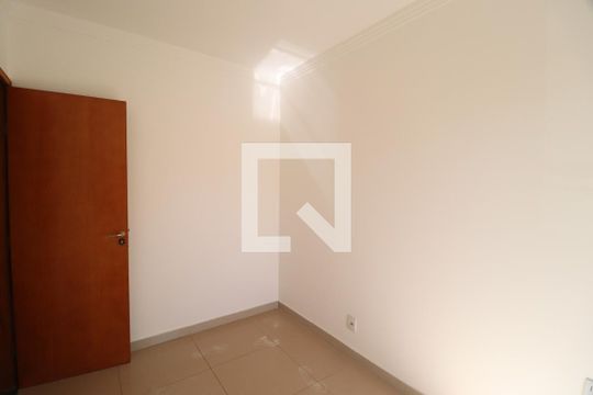 Quarto 1 de apartamento para alugar com 3 quartos, 69m² em Santa Mônica, Uberlândia
