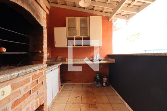 Área gourmet / Piscina de casa para alugar com 4 quartos, 200m² em Parque Industrial Lagoinha, Ribeirão Preto