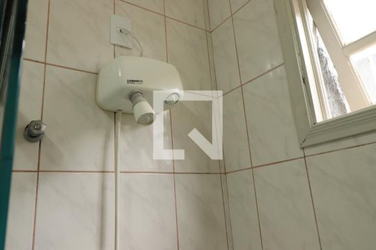 Banheiro da Suíte de casa para alugar com 4 quartos, 200m² em Parque Industrial Lagoinha, Ribeirão Preto