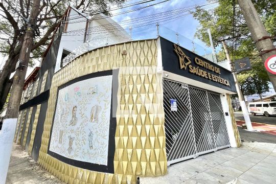 Fachada de casa para alugar com 4 quartos, 340m² em Jabaquara, São Paulo