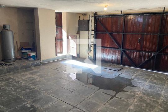 Garagem de casa de condomínio à venda com 6 quartos, 704m² em Taquara, Rio de Janeiro