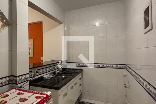 Cozinha de apartamento à venda com 1 quarto, 50m² em Copacabana, Rio de Janeiro