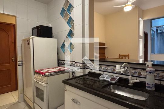 Cozinha de apartamento à venda com 1 quarto, 50m² em Copacabana, Rio de Janeiro