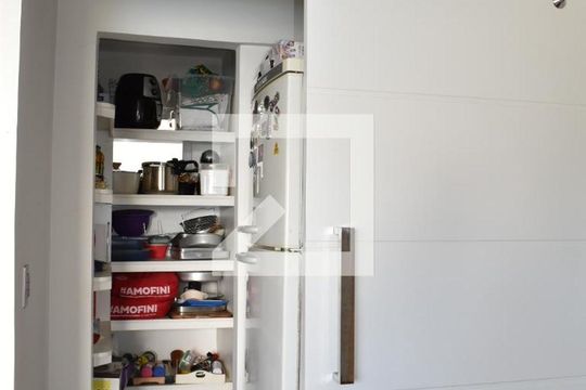 Despensa de casa para alugar com 4 quartos, 540m² em Cascatinha, Curitiba