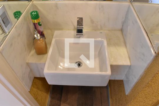 Lavabo de casa para alugar com 4 quartos, 540m² em Cascatinha, Curitiba
