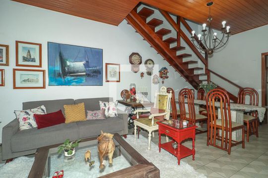 Casa à venda com 4 quartos, 278m² em Vila Jardim, Porto Alegre