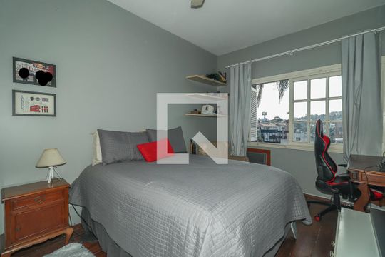 Quarto 1 de casa à venda com 4 quartos, 278m² em Vila Jardim, Porto Alegre