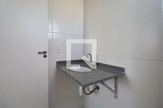 Banheiro da Suíte de apartamento à venda com 2 quartos, 48m² em Utinga, Santo André