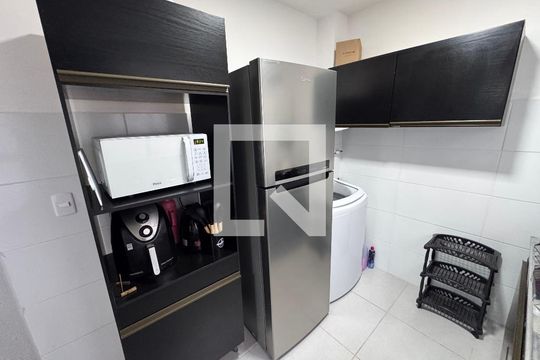 Cozinha de apartamento à venda com 2 quartos, 42m² em Santos Dumont, São Leopoldo