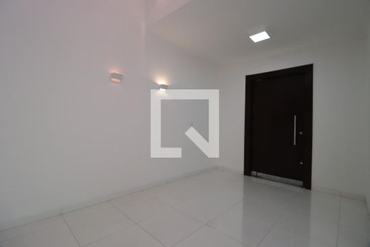 Sala de casa para alugar com 4 quartos, 420m² em Jardim Karaíba, Uberlândia