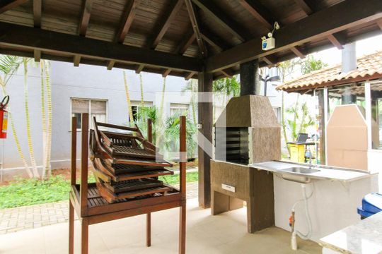 Área comum - Churrasqueira de apartamento para alugar com 2 quartos, 43m² em Estância Velha, Canoas