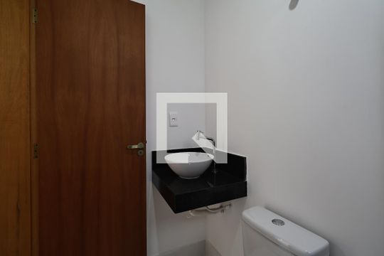 Banheiro de apartamento à venda com 2 quartos, 53m² em Vila Guiomar, Santo André