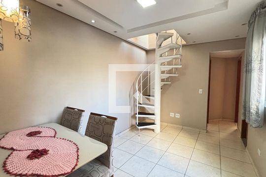 Sala de apartamento à venda com 2 quartos, 88m² em Vila Humaita, Santo André