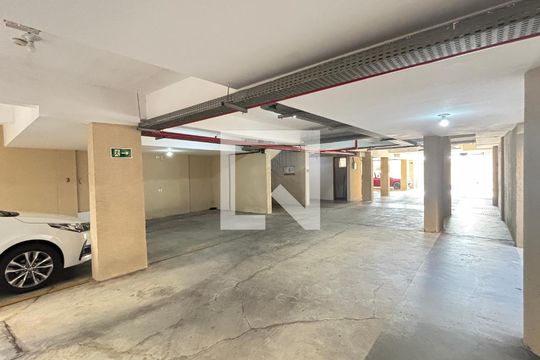 Garagem de apartamento à venda com 2 quartos, 88m² em Vila Humaita, Santo André