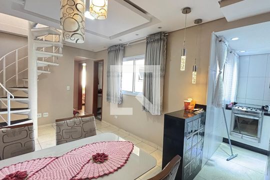 Sala de apartamento à venda com 2 quartos, 88m² em Vila Humaita, Santo André
