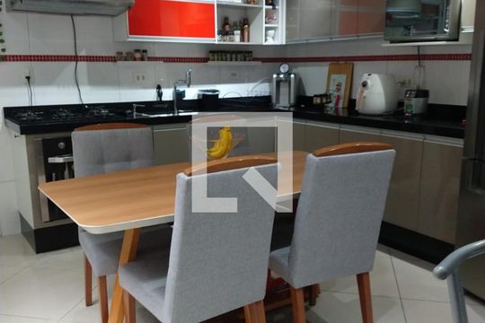 Cozinha de casa à venda com 2 quartos, 135m² em Conjunto Residencial Sitio Oratorio, São Paulo