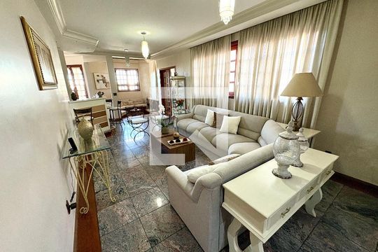 Casa para alugar com 4 quartos, 600m² em Aglomeração Urbana de Jundiaí, Jundiaí