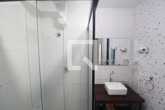 Banheiro de apartamento à venda com 2 quartos, 42m² em Vila Santa Maria, São Paulo