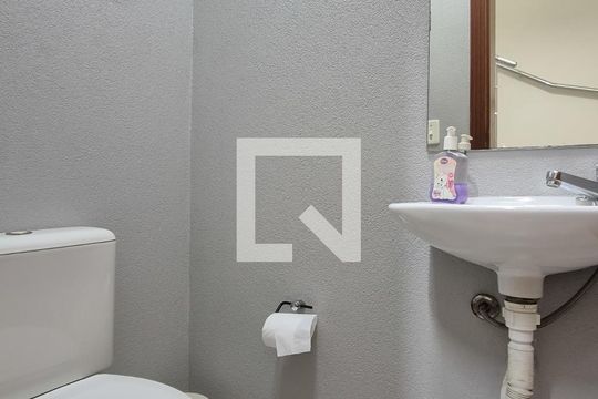 Banheiro 2 de casa à venda com 3 quartos, 217m² em Cidade Miramar, São Bernardo do Campo