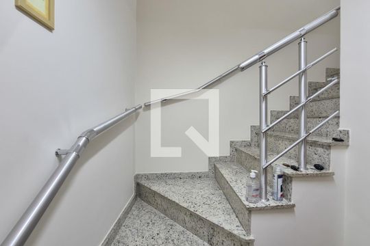 Corredor de casa à venda com 3 quartos, 217m² em Cidade Miramar, São Bernardo do Campo