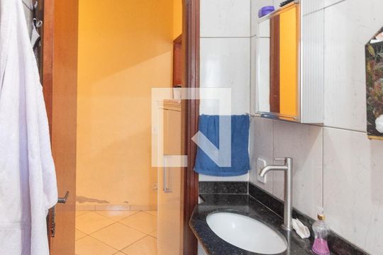 Banheiro de casa à venda com 2 quartos, 180m² em Parque Via Norte, Campinas