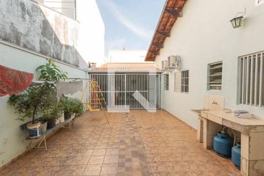 Quintal de casa à venda com 2 quartos, 180m² em Parque Via Norte, Campinas