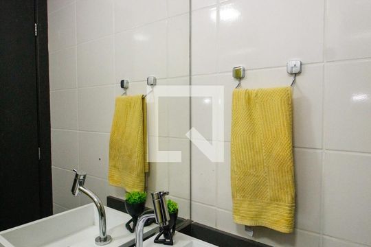Banheiro de apartamento para alugar com 2 quartos, 55m² em Belenzinho, São Paulo