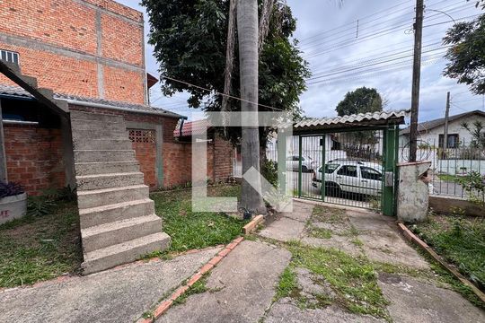 Quintal de casa à venda com 3 quartos, 130m² em Duque de Caxias, São Leopoldo
