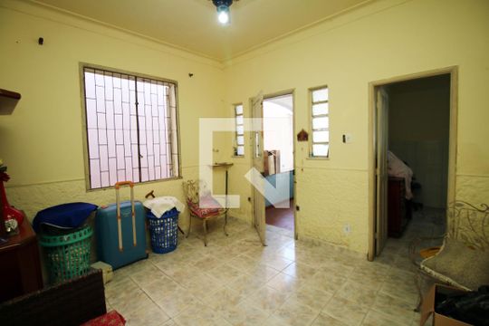 Sala de casa para alugar com 2 quartos, 110m² em Penha, Rio de Janeiro