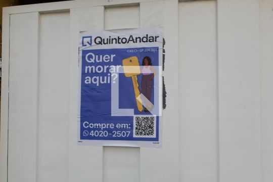 Placa  de casa à venda com 6 quartos, 200m² em Conjunto Habitacional Aguia de Haia, São Paulo