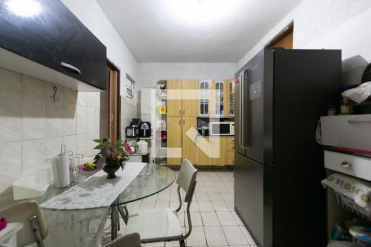 Cozinha 1  de casa à venda com 6 quartos, 200m² em Conjunto Habitacional Aguia de Haia, São Paulo