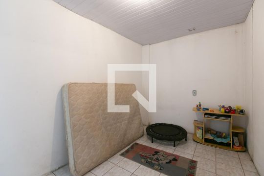 Quarto 2 de casa à venda com 6 quartos, 200m² em Conjunto Habitacional Aguia de Haia, São Paulo
