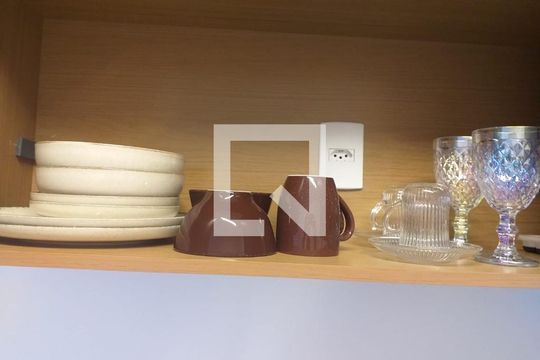 Detalhe cozinha de kitnet/studio para alugar com 1 quarto, 25m² em Pinheiros, São Paulo