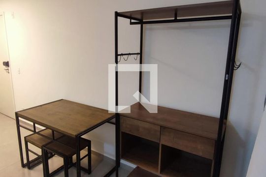 Sala de kitnet/studio para alugar com 1 quarto, 25m² em Pinheiros, São Paulo