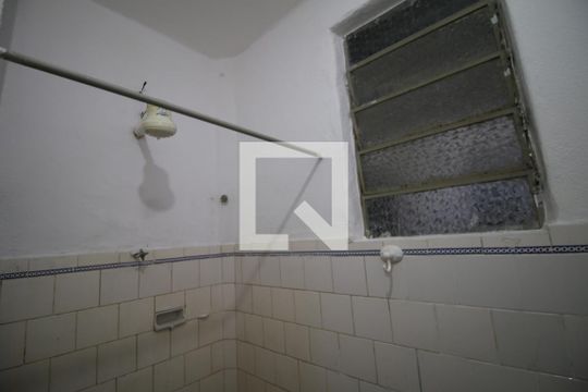 Banheiro de apartamento para alugar com 1 quarto, 55m² em Vila da Penha, Rio de Janeiro